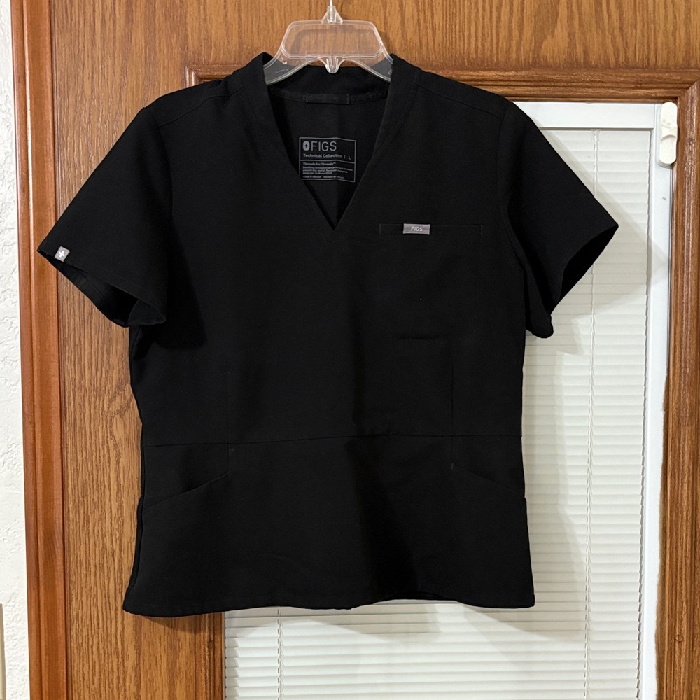 Women’s FIGS Scrub Top